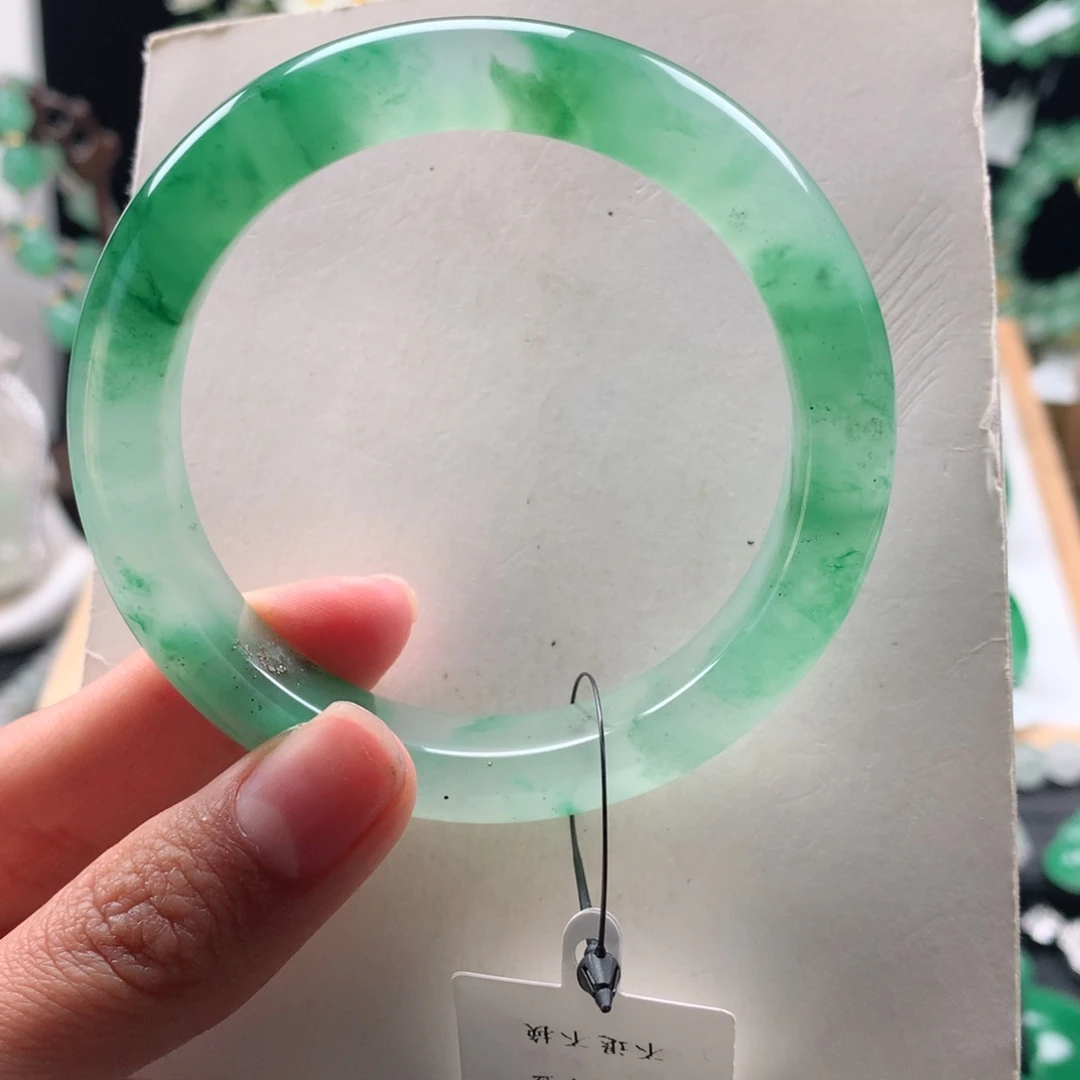 石英质玉未镶嵌手镯