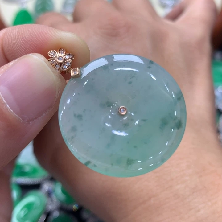 翡翠吊坠(不含链)18K金镶嵌