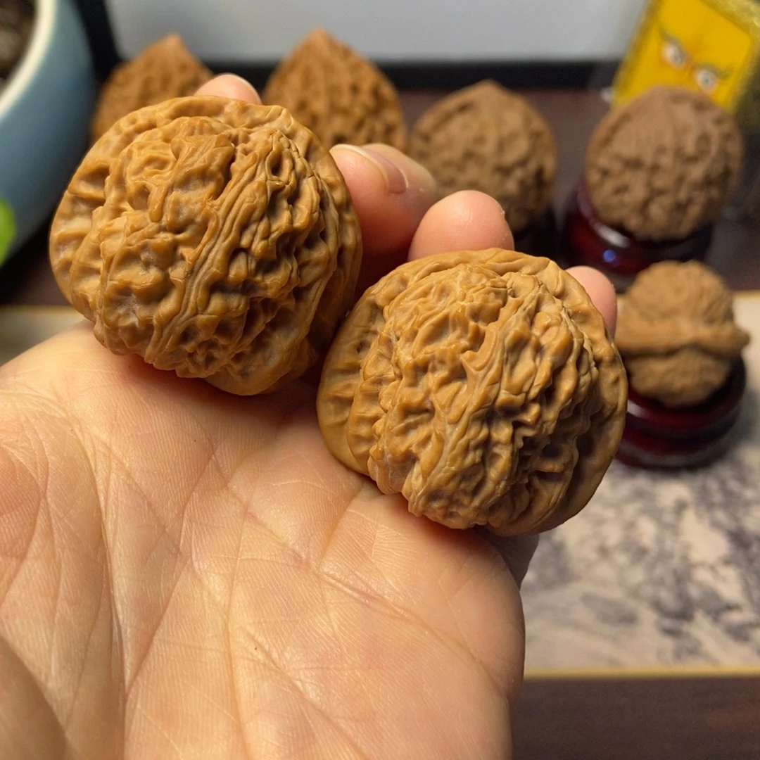 把件文玩核桃全品三角白38