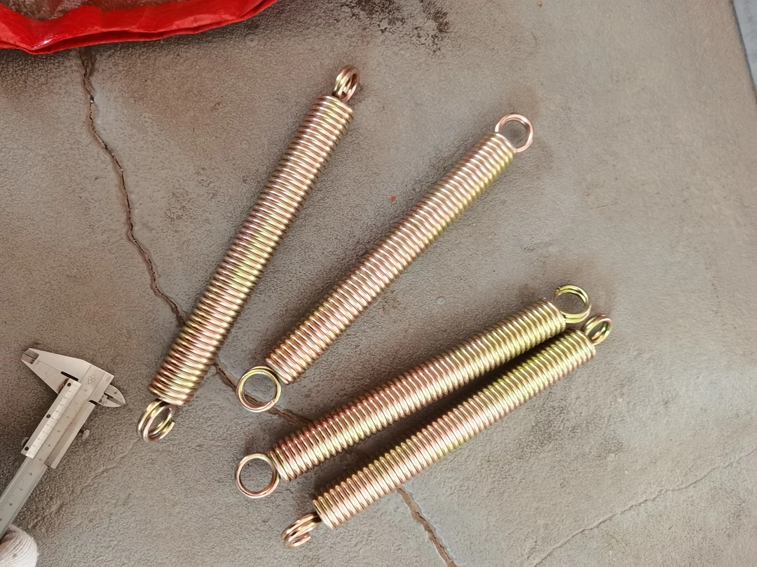 打药喷杆上的弓子2个