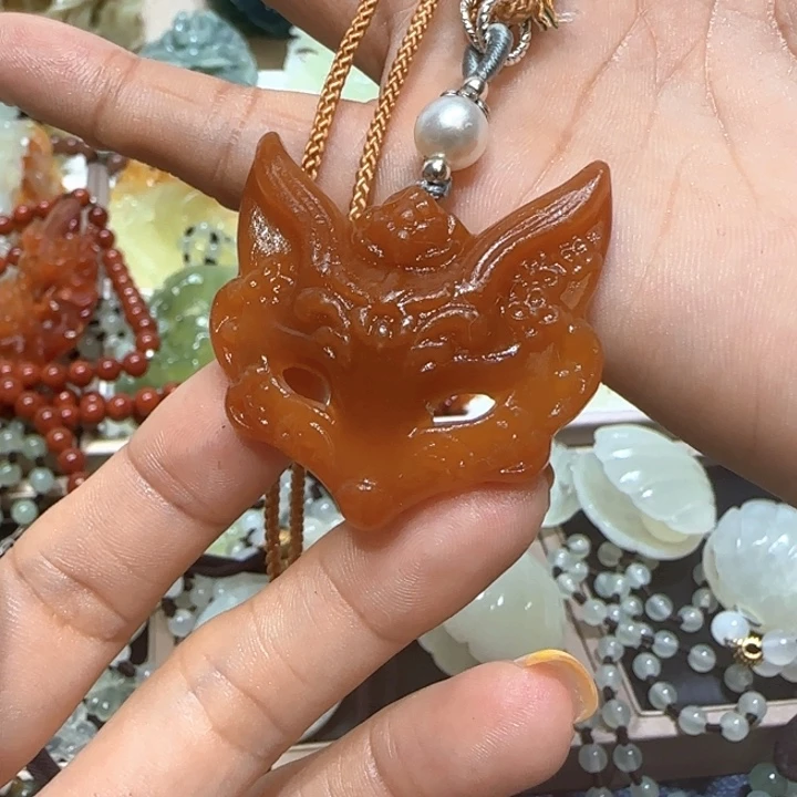 蛇纹石玉未镶嵌吊坠
