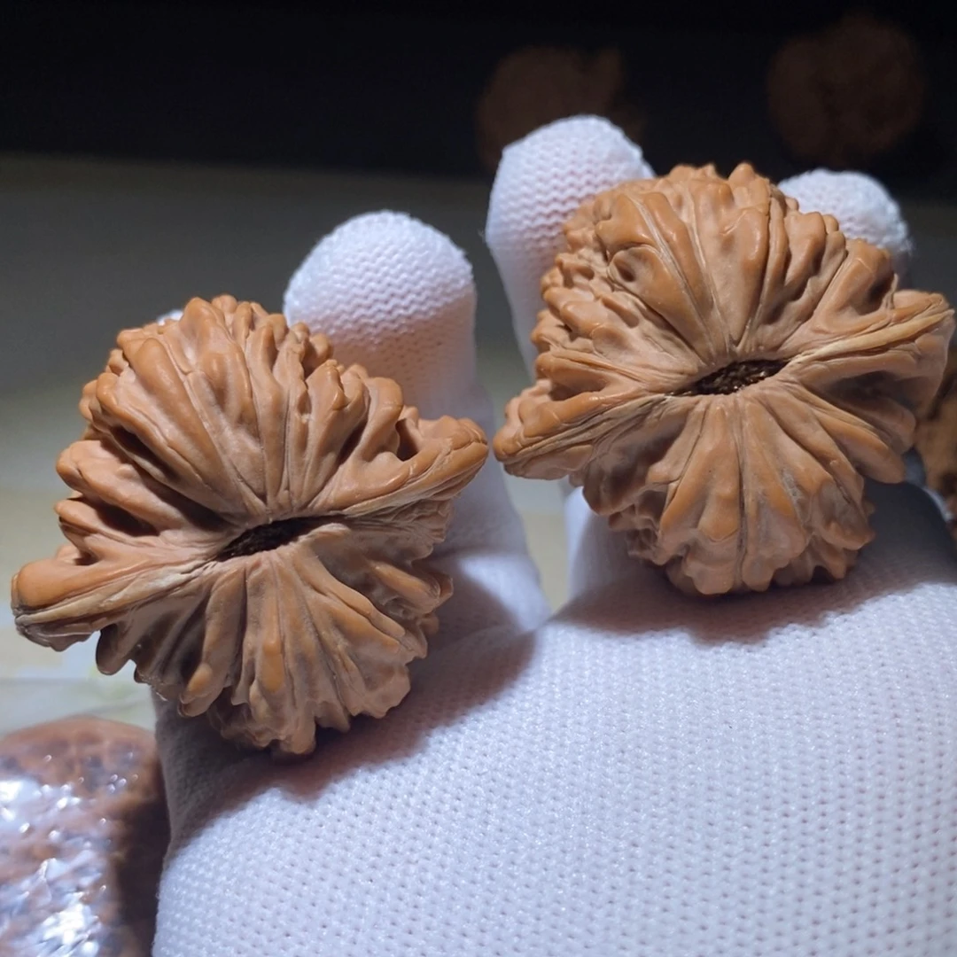 文玩核桃把件小**?平谷楼43.5