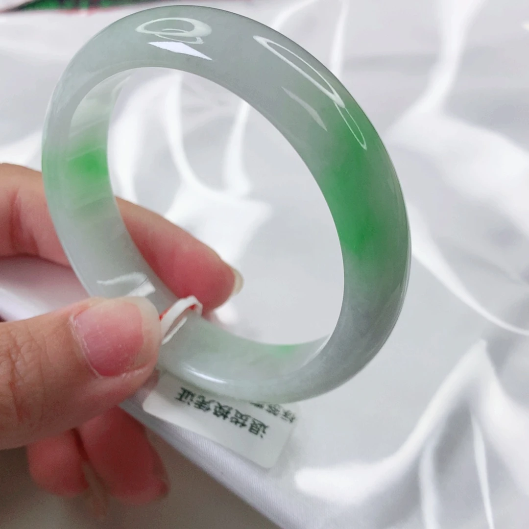 翡翠未镶嵌手镯正圈52.2