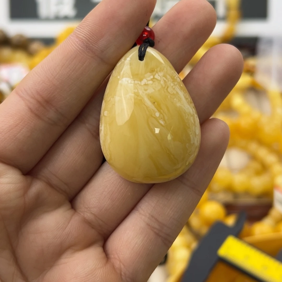 未镶嵌琥珀珠宝奇石