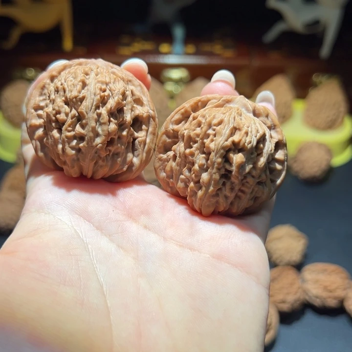 谢***谢文玩核桃把件石楼