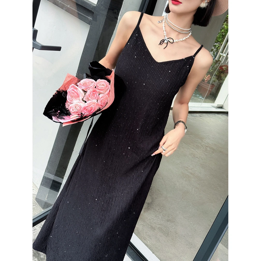 赫本风吊带连衣裙女士夏季烫钻时尚显瘦休闲垂感连衣裙W766