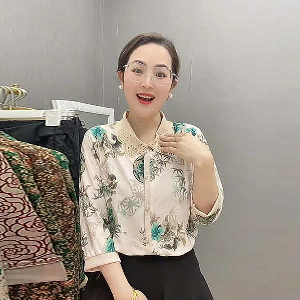 春秋女装娃娃领花色上衣宽松显瘦中老年妈妈装夏季七分袖翻领小衫