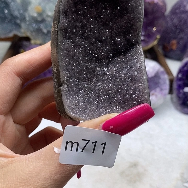 紫晶未镶嵌大型摆件（非配饰）