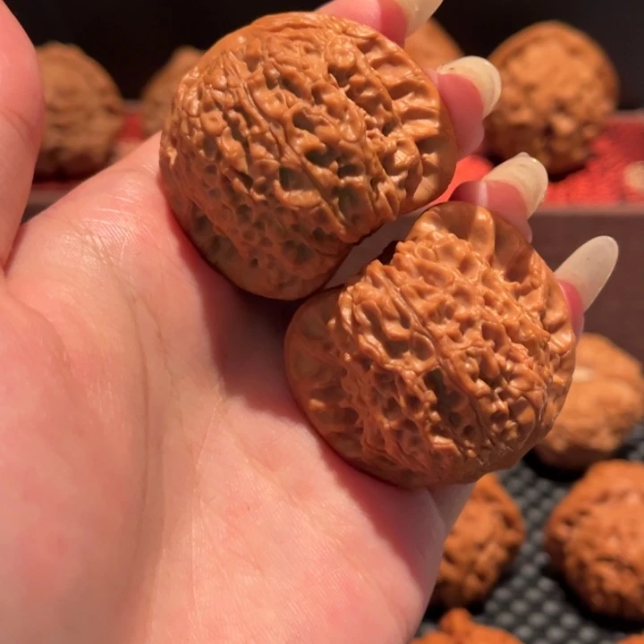 吊坠文玩核桃血麒麟