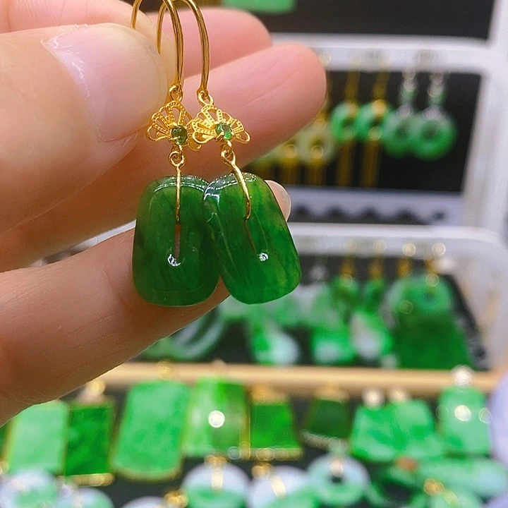 翡翠耳饰18K金镶嵌耳坠