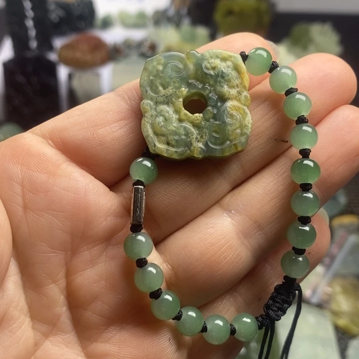 合金蛇纹石玉颈饰