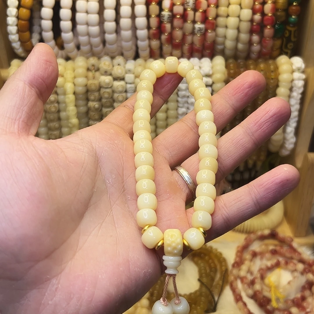 把件桃核1.0驼牙手持