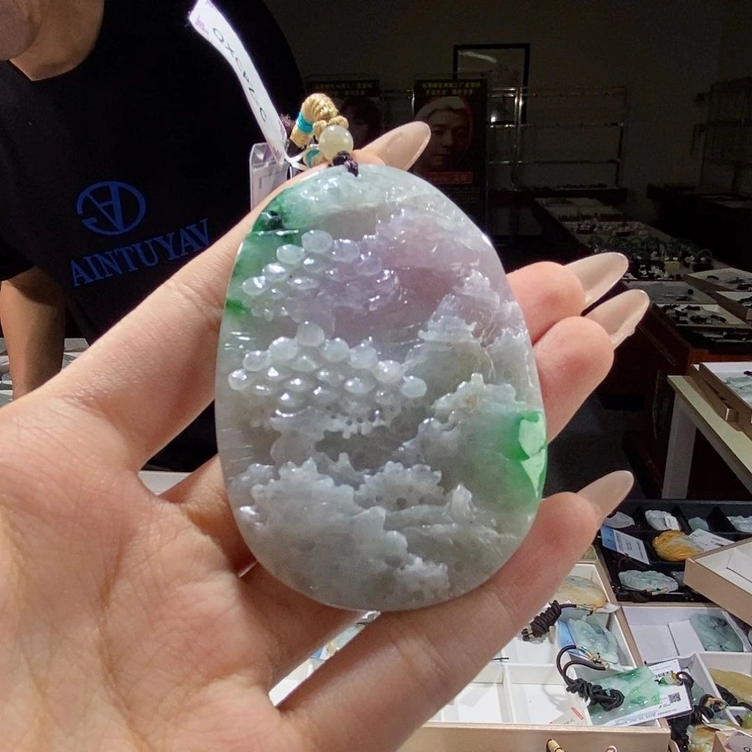 翡翠未镶嵌颈饰翡翠