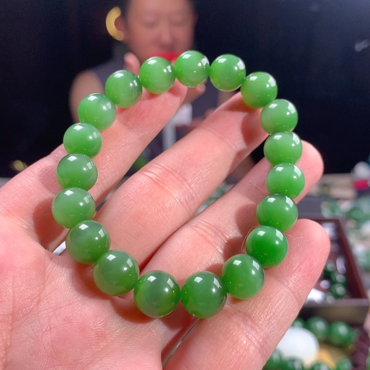 手串未镶嵌和田玉（碧玉）s*s