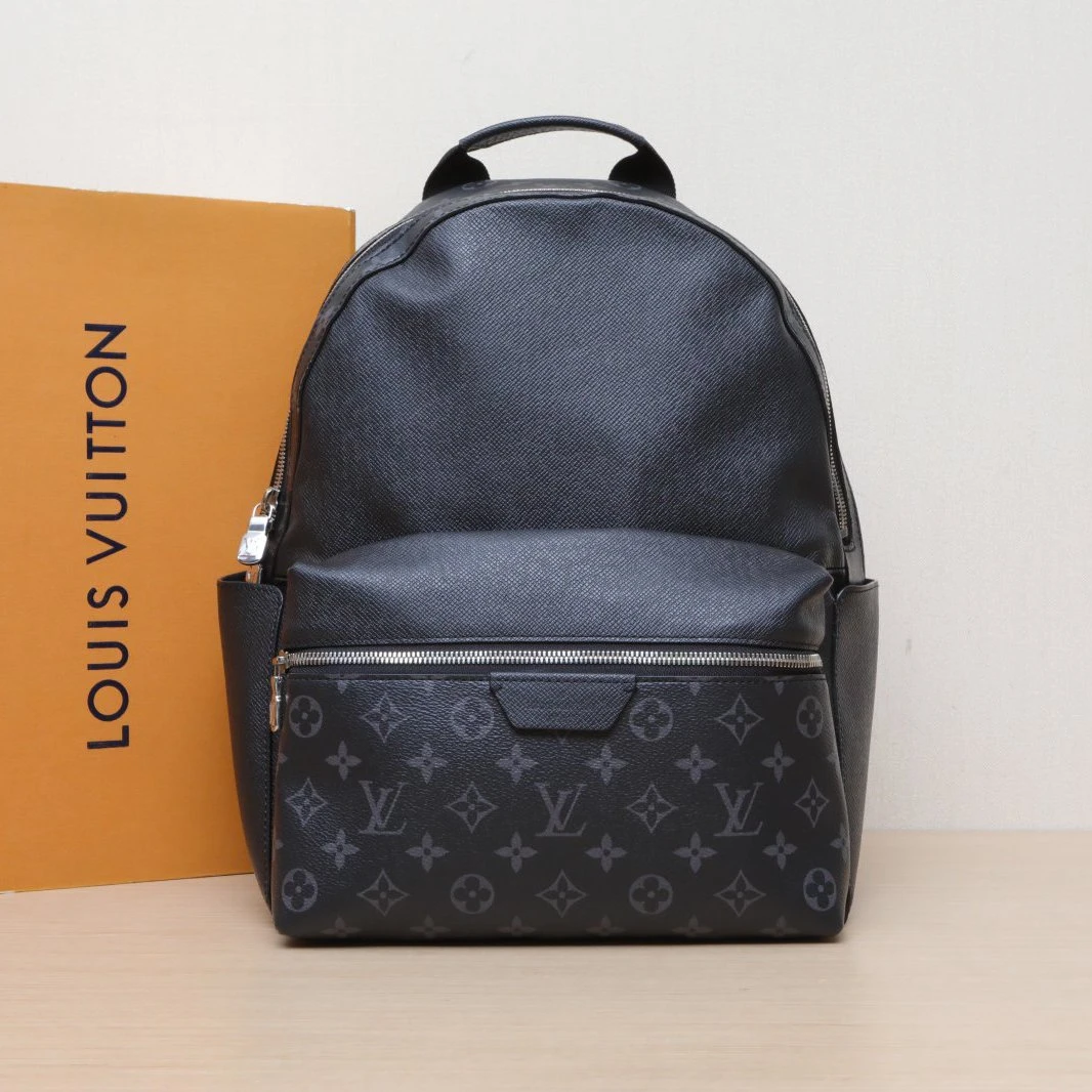 99新 LouisVuitton/路易威登 【娇】皮革CPVC 芯片双肩包5992526