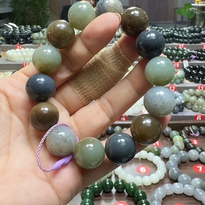 未镶嵌手链和田玉楼兰三色多宝卡16