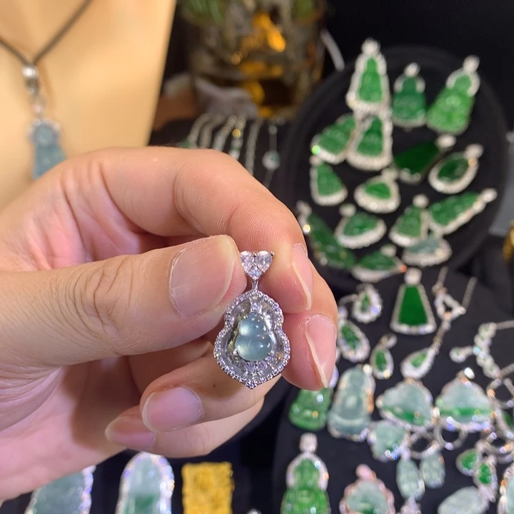 颈饰银S925镶嵌翡翠