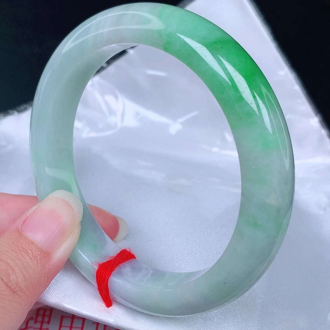 翡翠未镶嵌手镯61圈1600