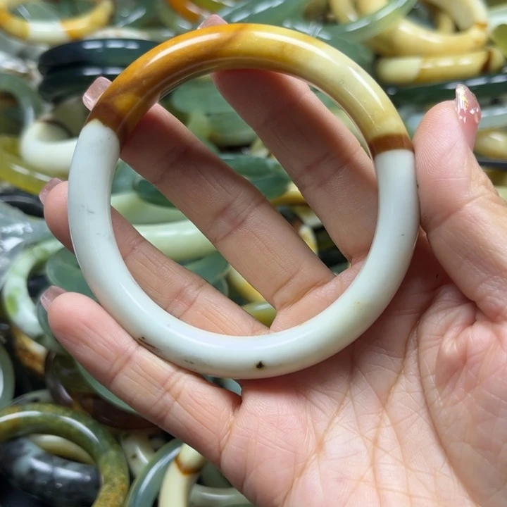青***妹蛇纹石玉未镶嵌手镯
