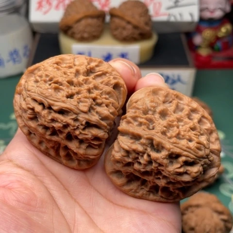 【闪购商品】把件文玩核桃45南疆石