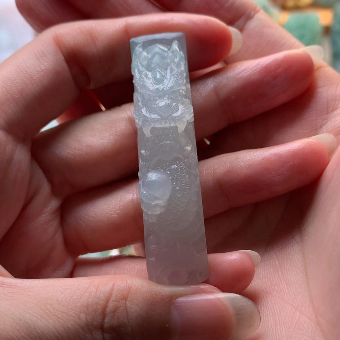 定制翡翠未镶嵌龙手牌