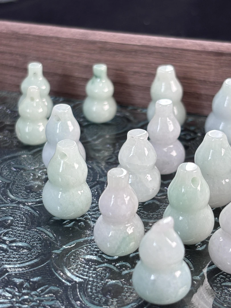 「灵葫」天然缅甸翡翠葫芦吊坠多样性发货