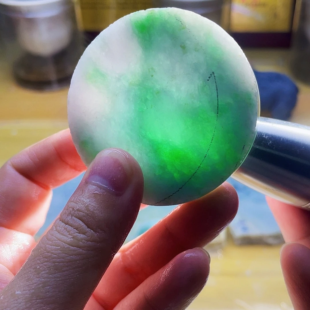 翡翠未镶嵌颈饰毛料6