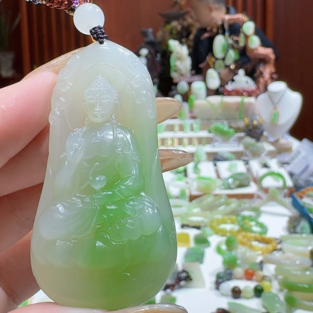 和田玉翠青冰底大日如来未镶嵌