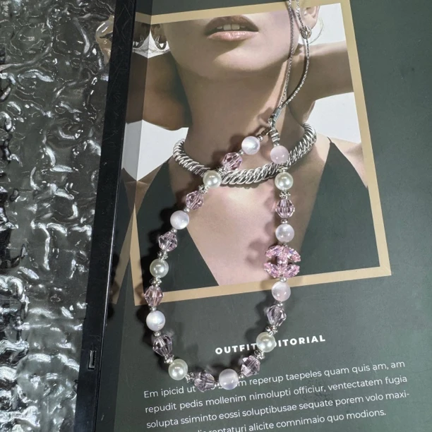 【香风粉色水晶手机链】适用于苹果安卓手机链