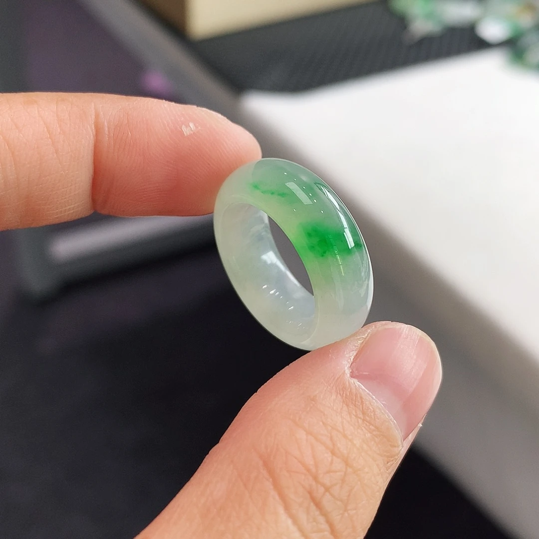 翡翠未镶嵌戒指12号