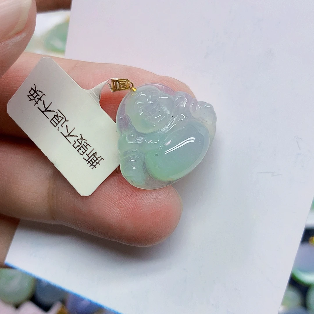 颈饰18K金镶嵌翡翠佛公