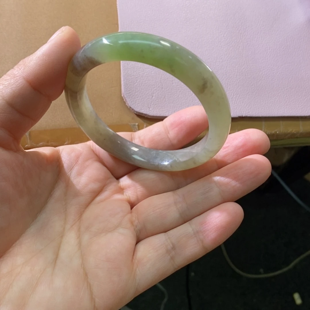 【闪购商品】未镶嵌手镯和田玉紫翠三色手镯