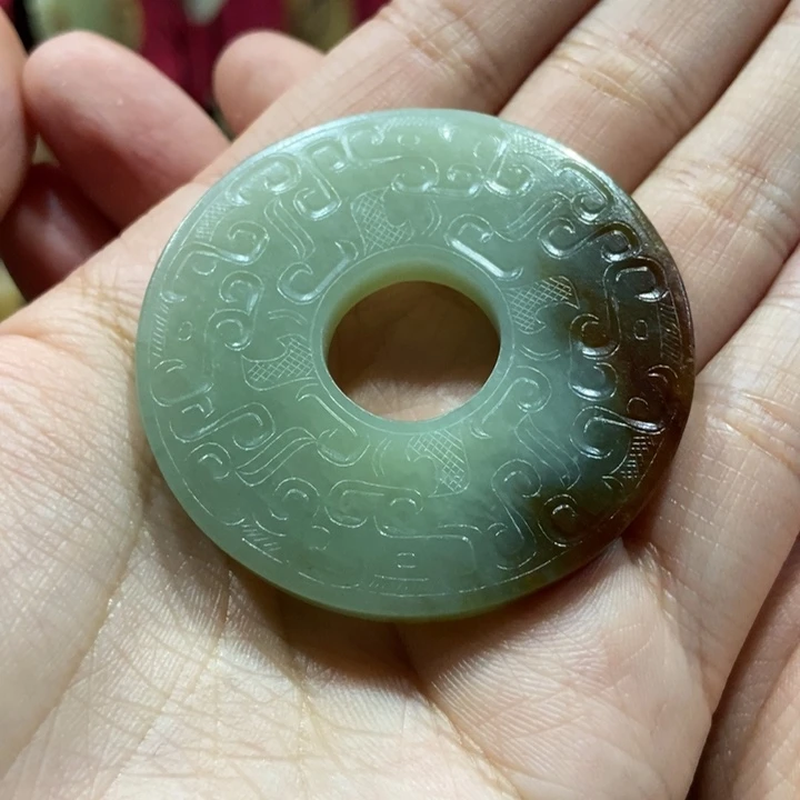 和田玉挂件未镶嵌?