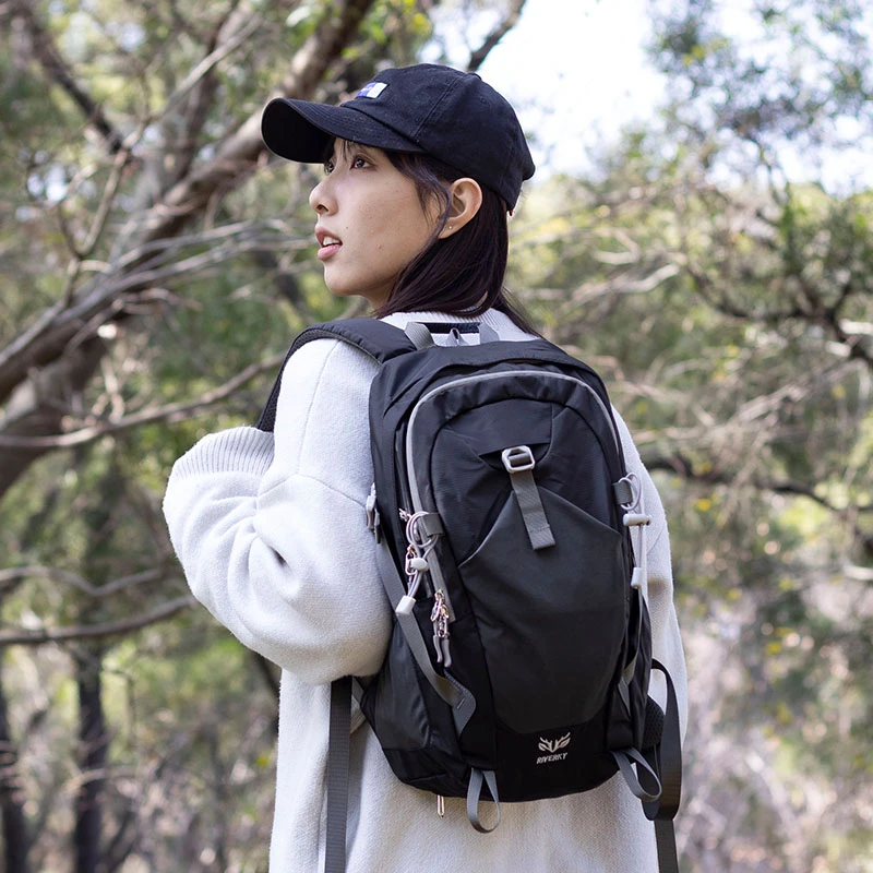 双肩包女旅游轻便登山包小型外出旅行户外徒步运动书包爬山小背包