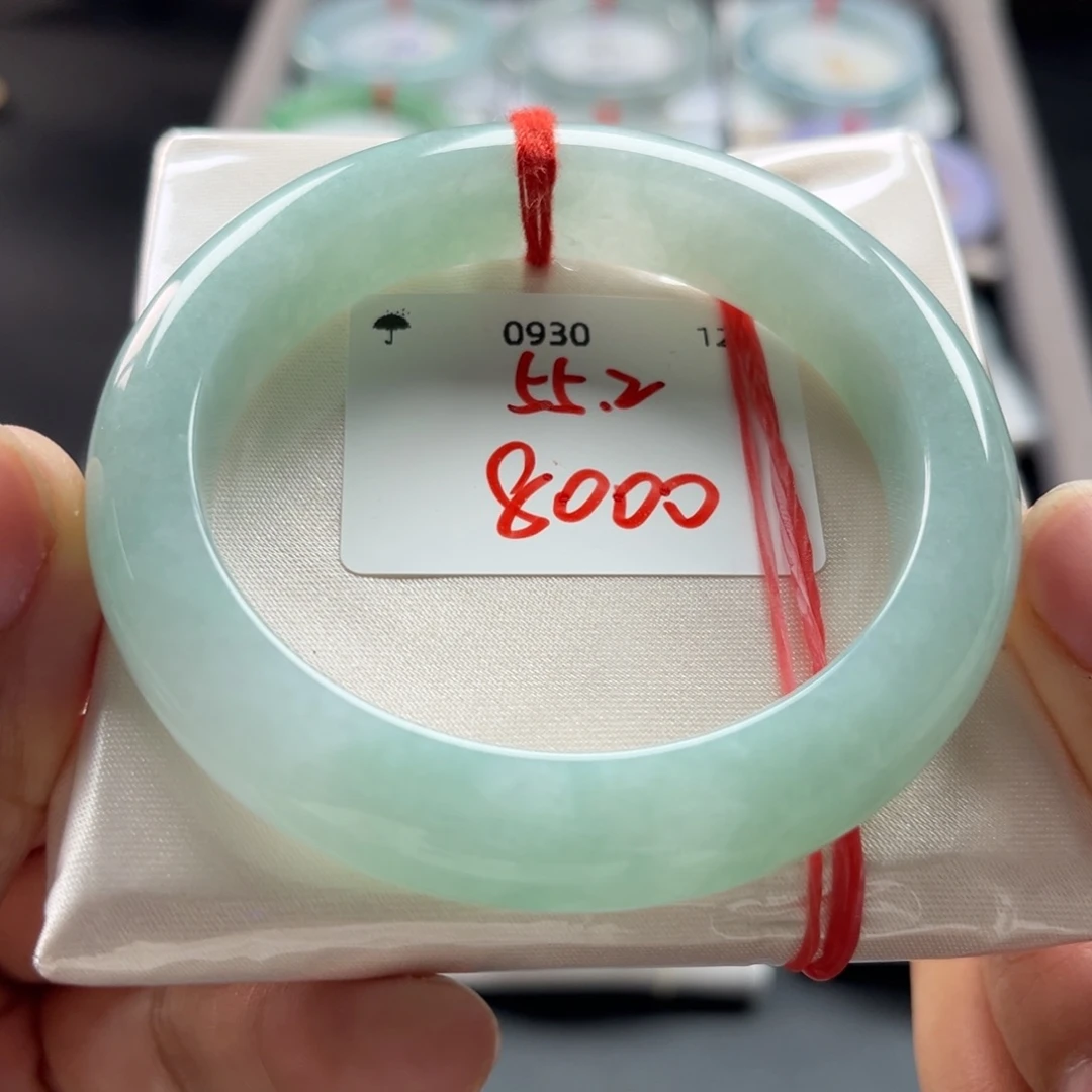 翡翠未镶嵌手镯55泥鳅背