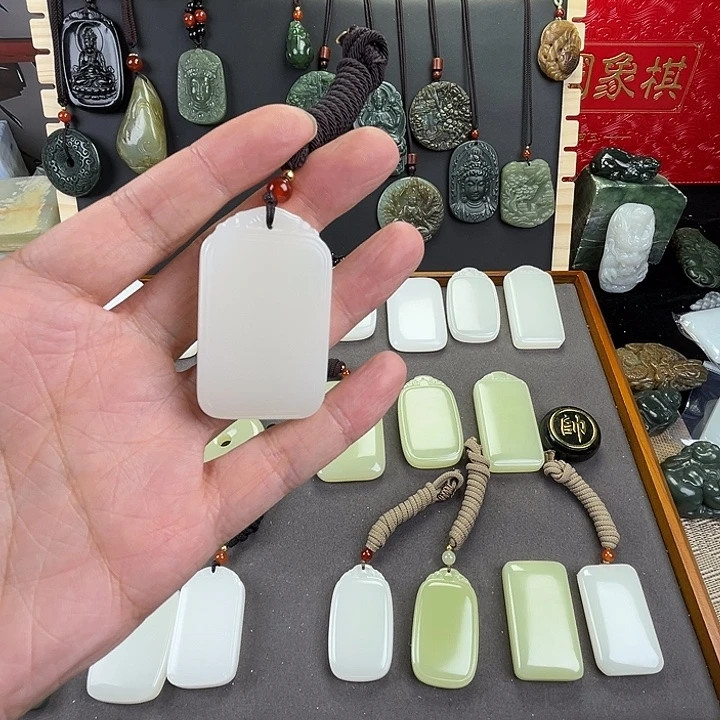 烈***深玉暖白三五回型祥云牌