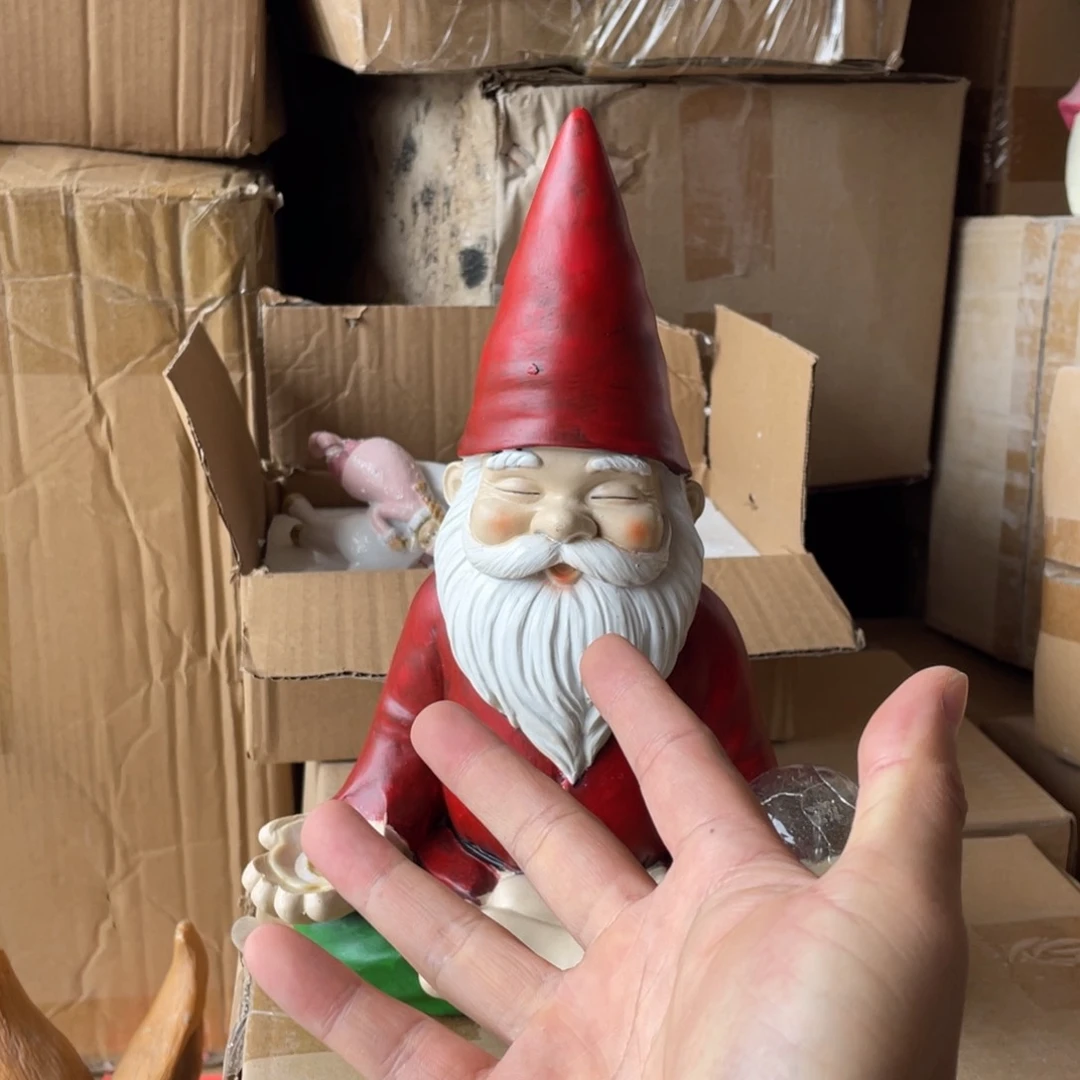 【闪购商品】树脂红色打坐地精摆件