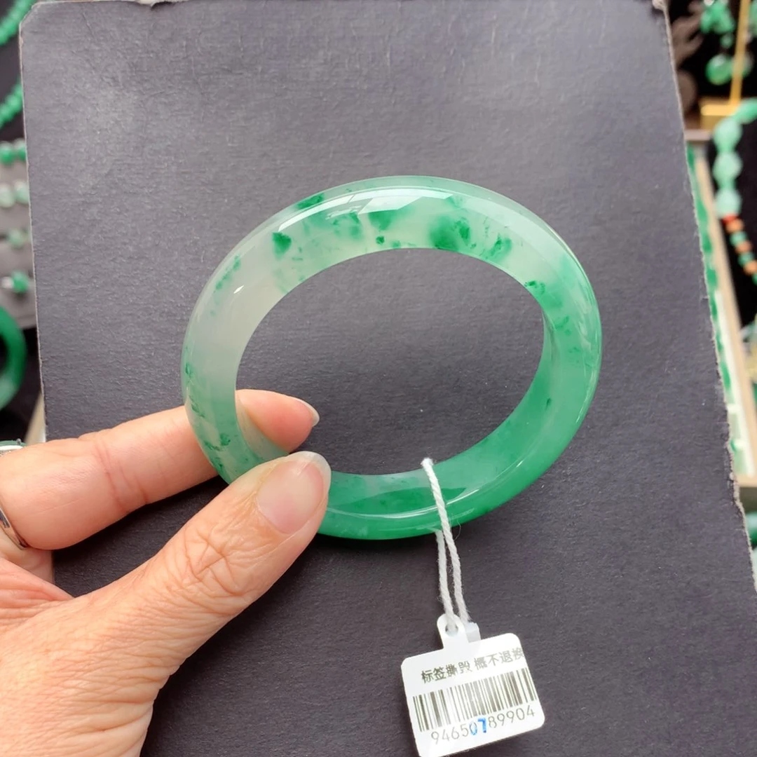 未镶嵌手镯石英质玉