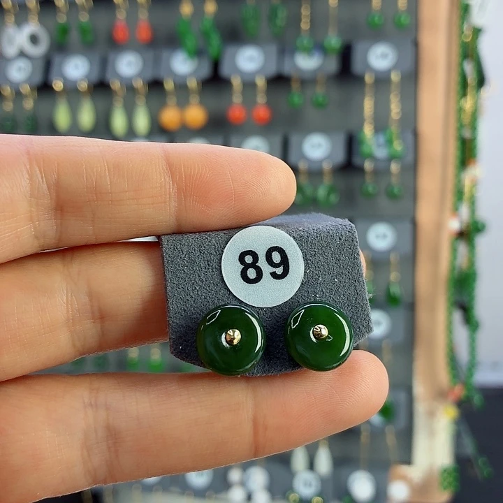 和田玉18K金镶嵌耳饰