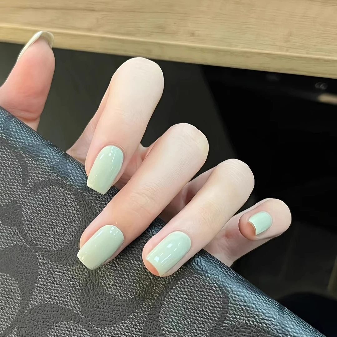 春夏新款手工可拆卸奶油绿纯色显白方形贴片美甲裸色气质美甲贴片