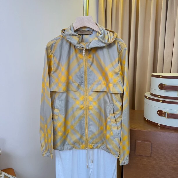 【臻雅】“菱形”薄款短款时尚防晒外套