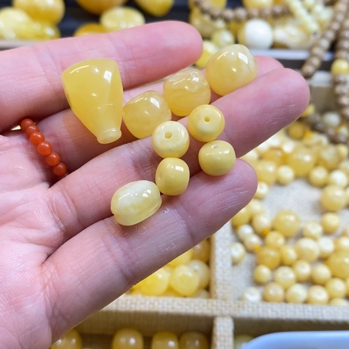 未镶嵌琥珀裸石T***哥
