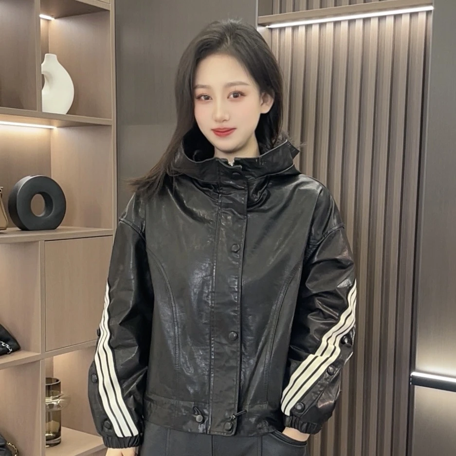 【薪多多推荐】连帽皮衣休闲拼接户外女外套-DUODUO-R187