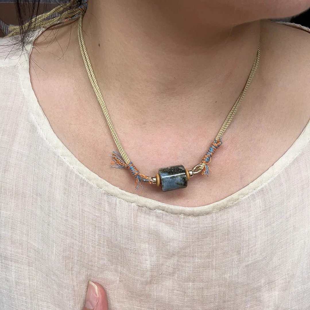 岫玉未镶嵌颈饰花玉球蓝锁骨