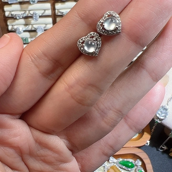 翡翠未镶嵌耳饰耳饰