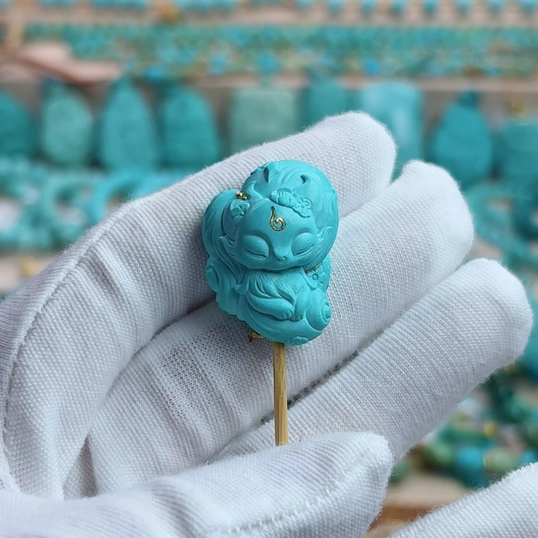 绿松石未镶嵌珠宝奇石