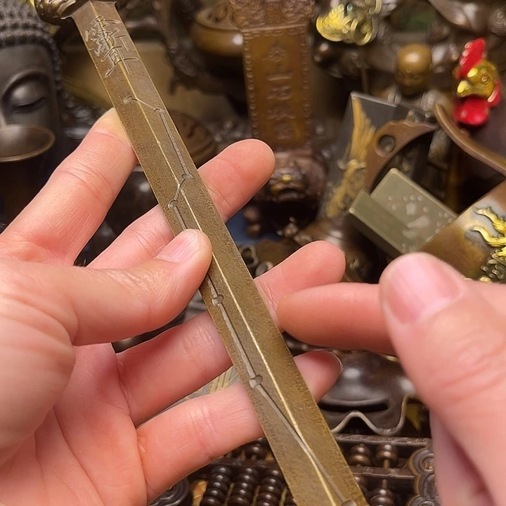 精美铜器批发档口