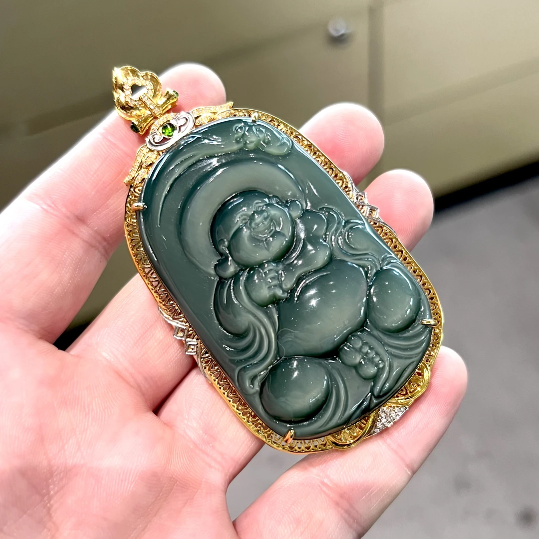 【熊总夫妇】收藏珍品级和田玉碧玉猫眼佛公18K金吊坠