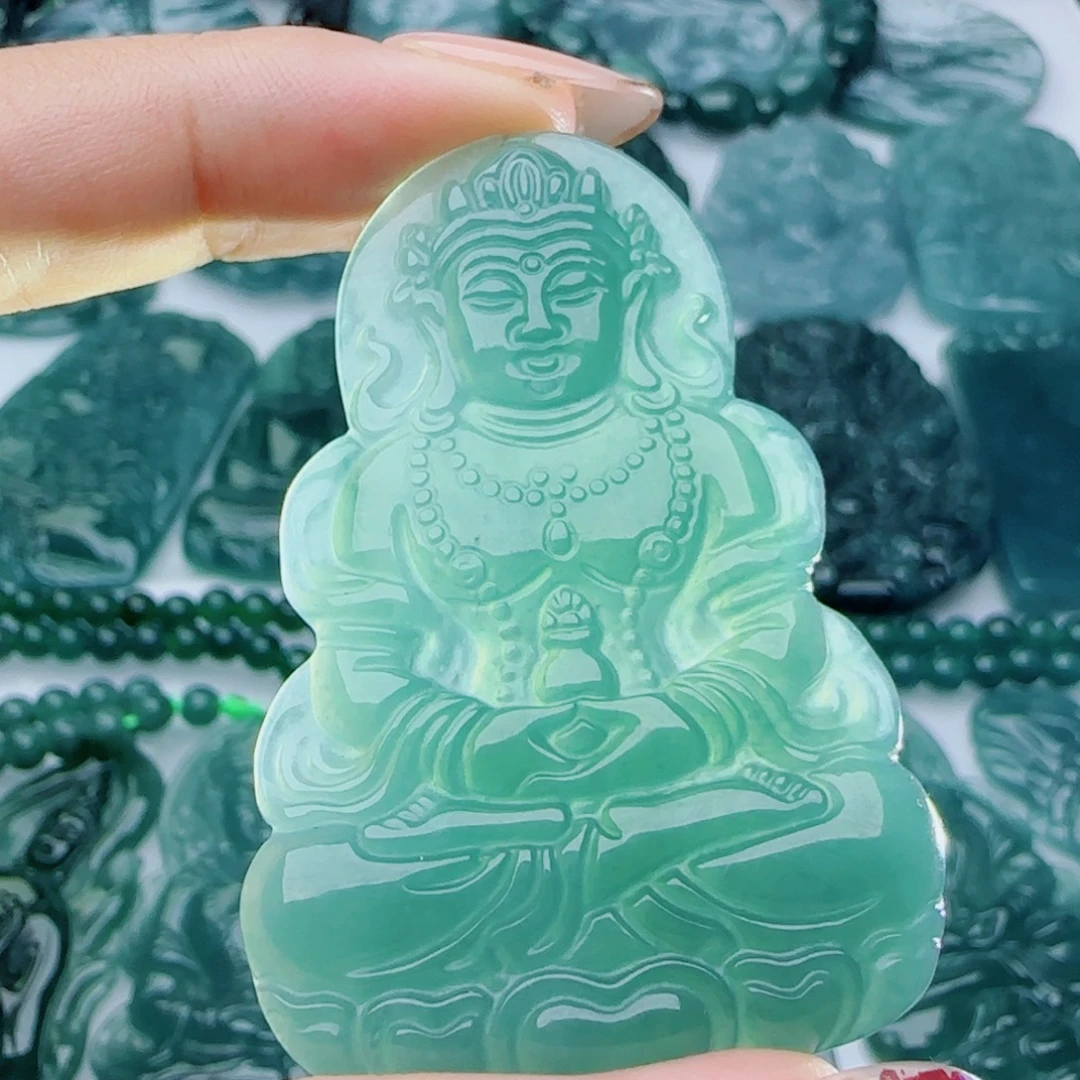 翡翠未镶嵌颈饰多样性发货天然的A货翡翠