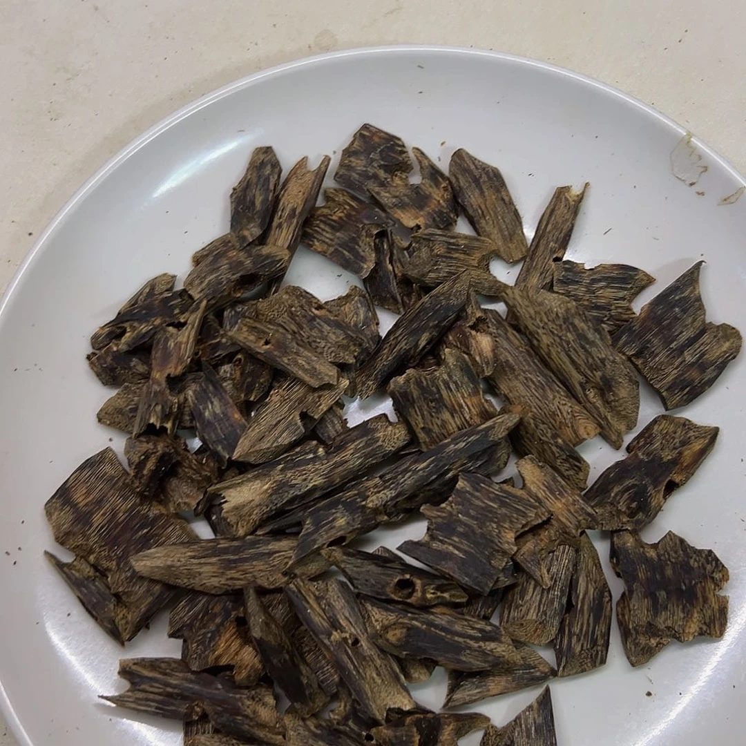 沉香沉香碎屑张勺子高油块料100克